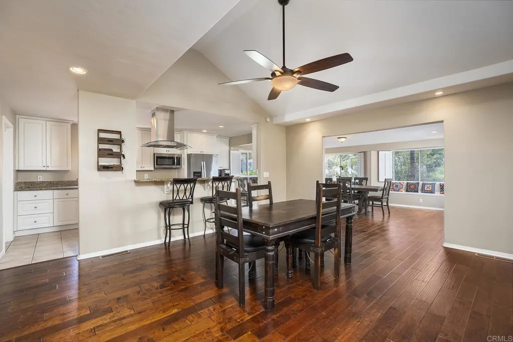 https://cdn.realtyfeed.com/cdn/127/306780454/46d9f9d754c6b31aaca5e535ae31fadb.webp
