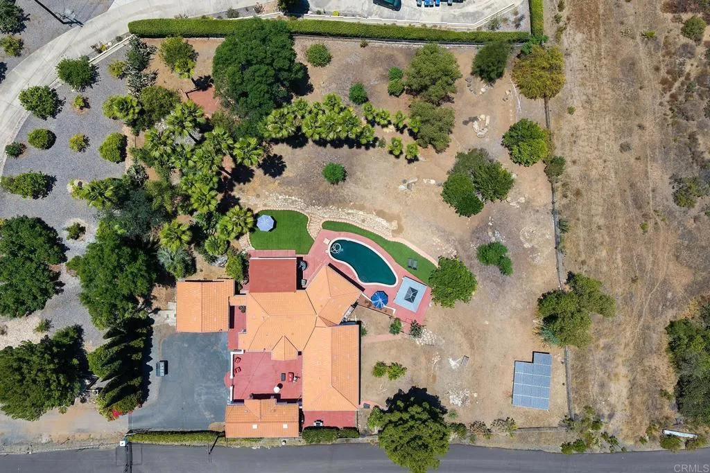 https://cdn.realtyfeed.com/cdn/127/306780454/86241adbaa2b00113913cdbd6fccb3ef.webp