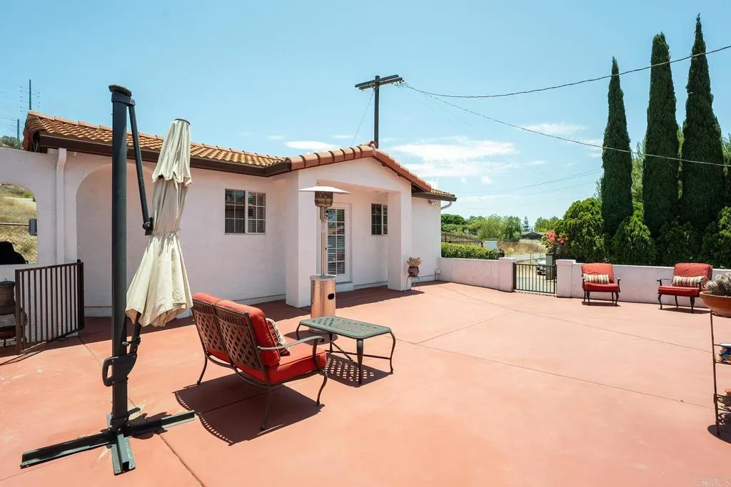 https://cdn.realtyfeed.com/cdn/127/306780454/8f0bf7ad311132720c753813e06f4c8c.webp