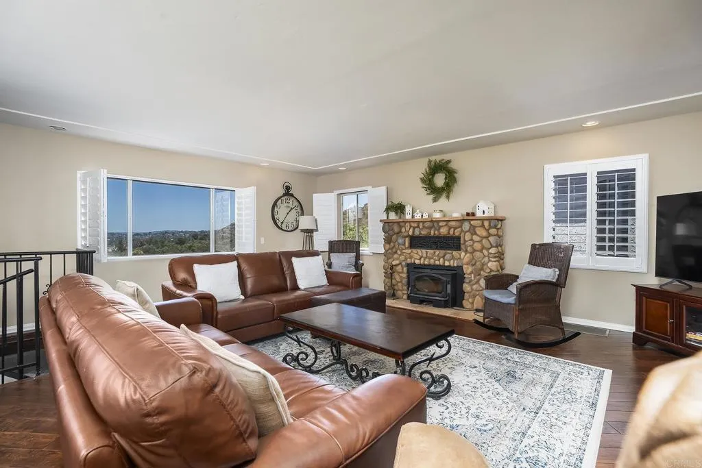 https://cdn.realtyfeed.com/cdn/127/306780454/a7a755f8ab3d119f974b5c13d3b5e93b.webp