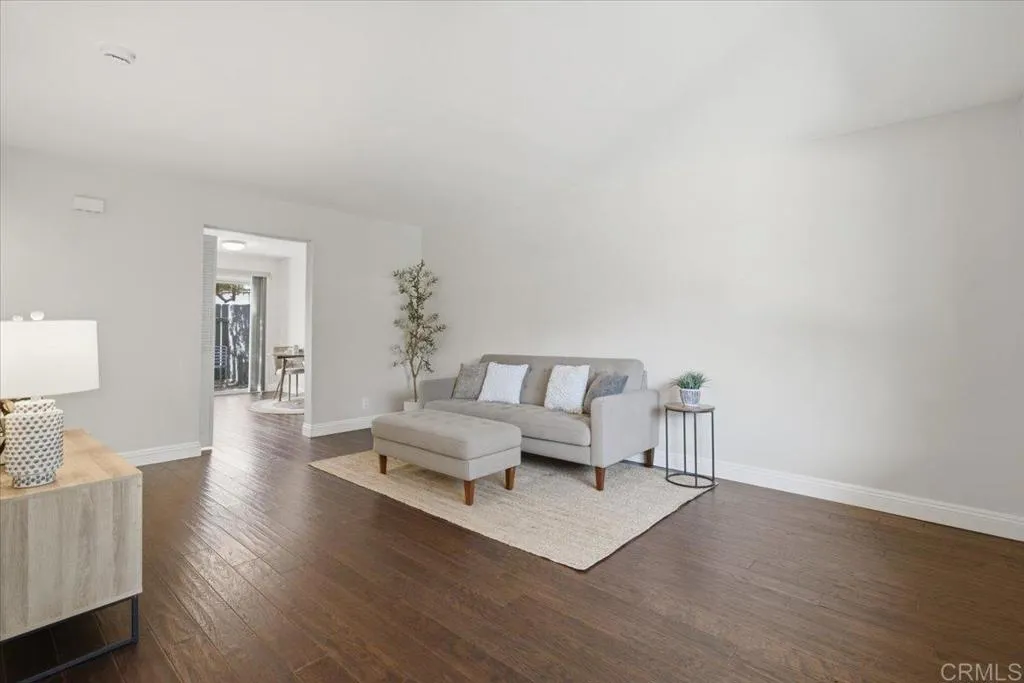 Photo #4: PTP2605751 Listing: Photo #4