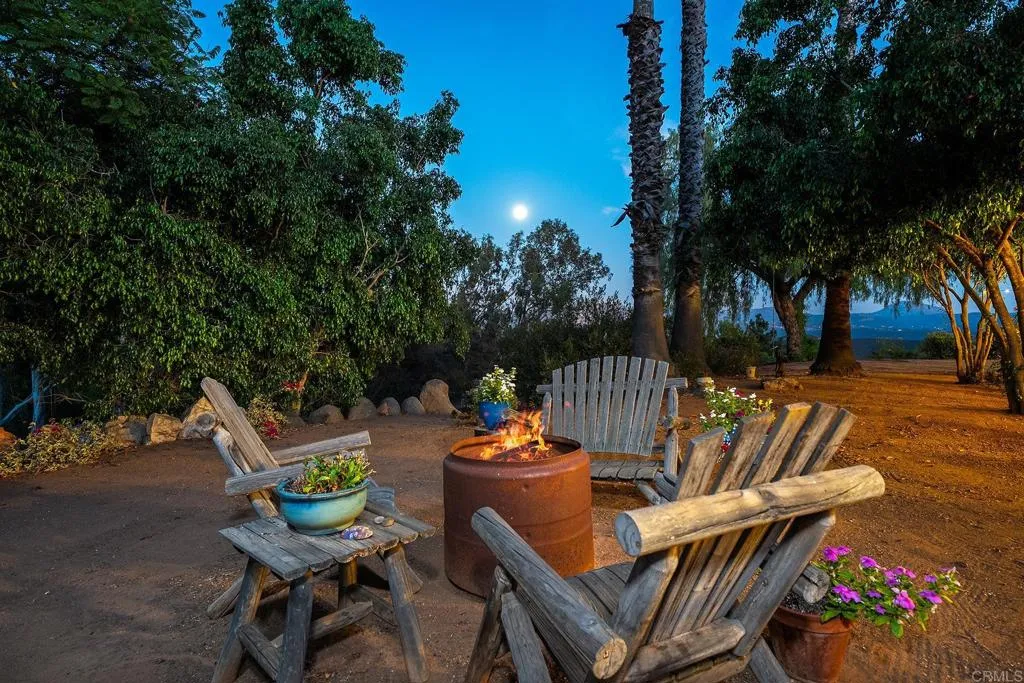 https://cdn.realtyfeed.com/cdn/127/306780493/201e303c8dfc2e27adb442709ac6ad5b.webp