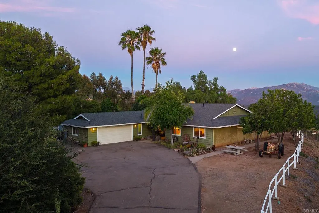 https://cdn.realtyfeed.com/cdn/127/306780493/4ae47106915df4a05e8d85958b8ff4b6.webp