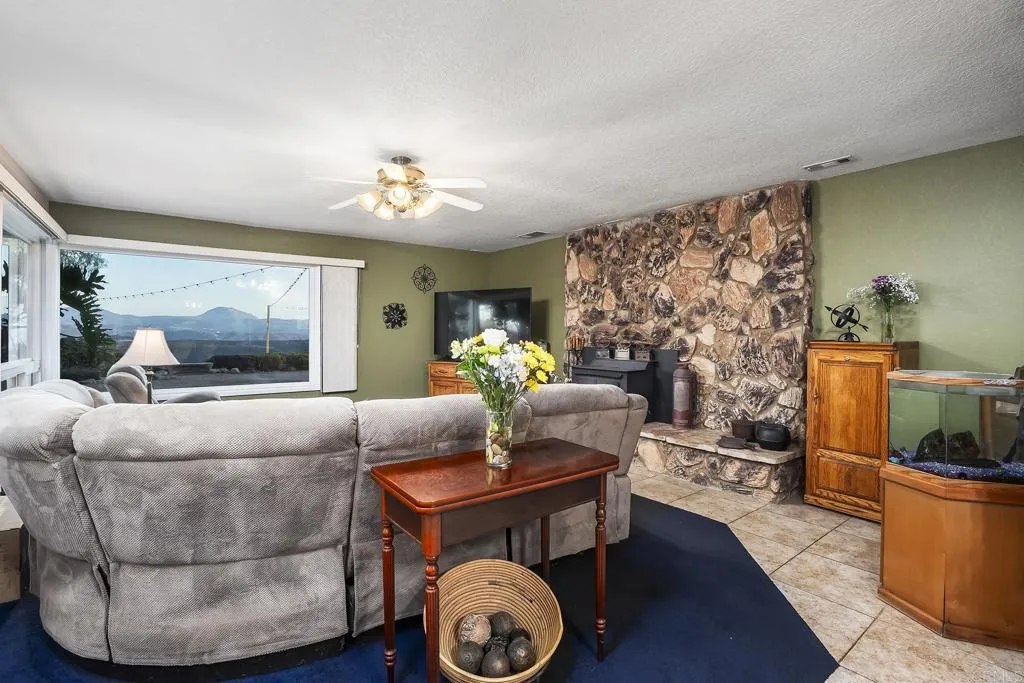https://cdn.realtyfeed.com/cdn/127/306780493/fc50889987f2f59b1d9bc3ab5f2a8526.webp