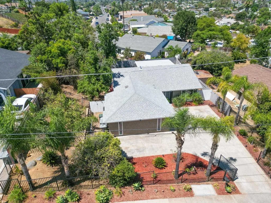 https://cdn.realtyfeed.com/cdn/127/306780500/085a763e0e2c7a82c52cf44ef645624d.webp