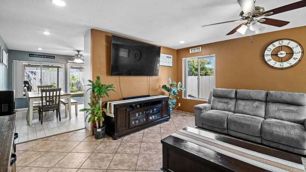 https://cdn.realtyfeed.com/cdn/127/306780500/cff7671ac6893634038cb880669c1ef9.webp