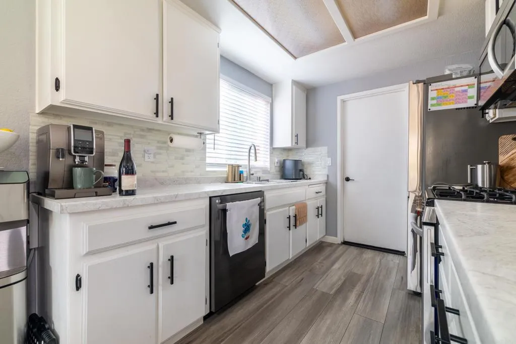https://cdn.realtyfeed.com/cdn/127/306780514/4f5200ecba914f4843560fd1b8bb0631.webp