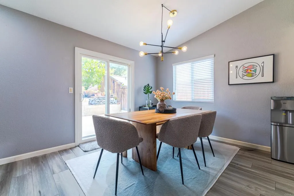 https://cdn.realtyfeed.com/cdn/127/306780514/91f315118f6f283f31cde8339bdb6339.webp