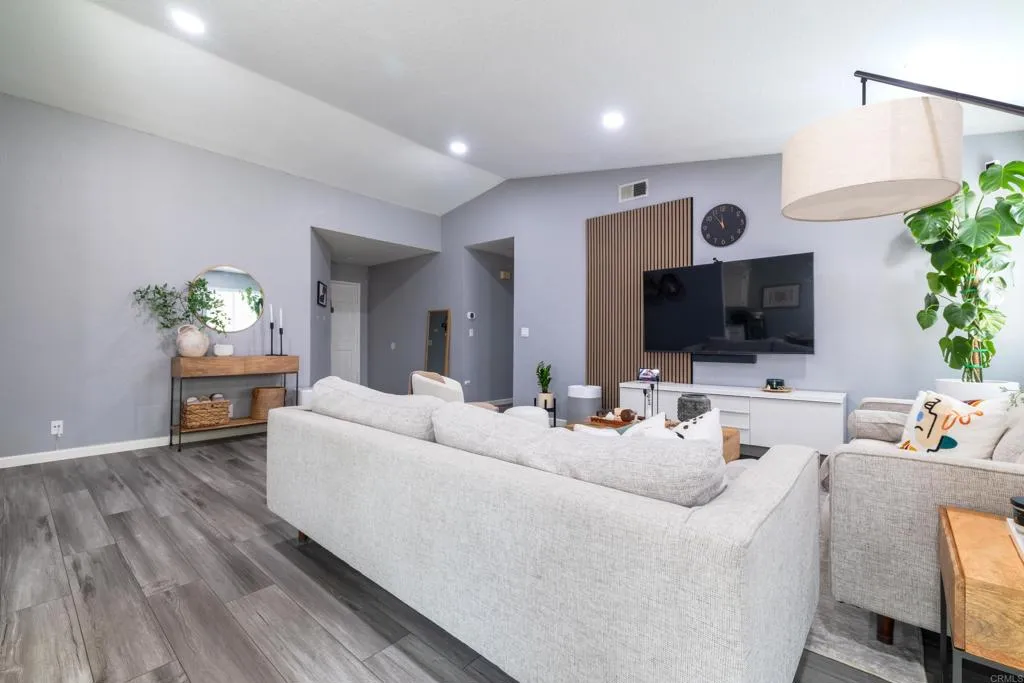 https://cdn.realtyfeed.com/cdn/127/306780514/abb90e2fb0e90812a3939e6e0f25949c.webp