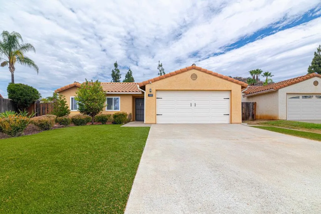 https://cdn.realtyfeed.com/cdn/127/306780514/fe2afa96ad05c0c48fa5add28f6bbd7a.webp