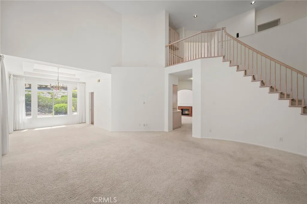 https://cdn.realtyfeed.com/cdn/127/306780626/0b3e17b4d64bfa9918085850c292f385.webp