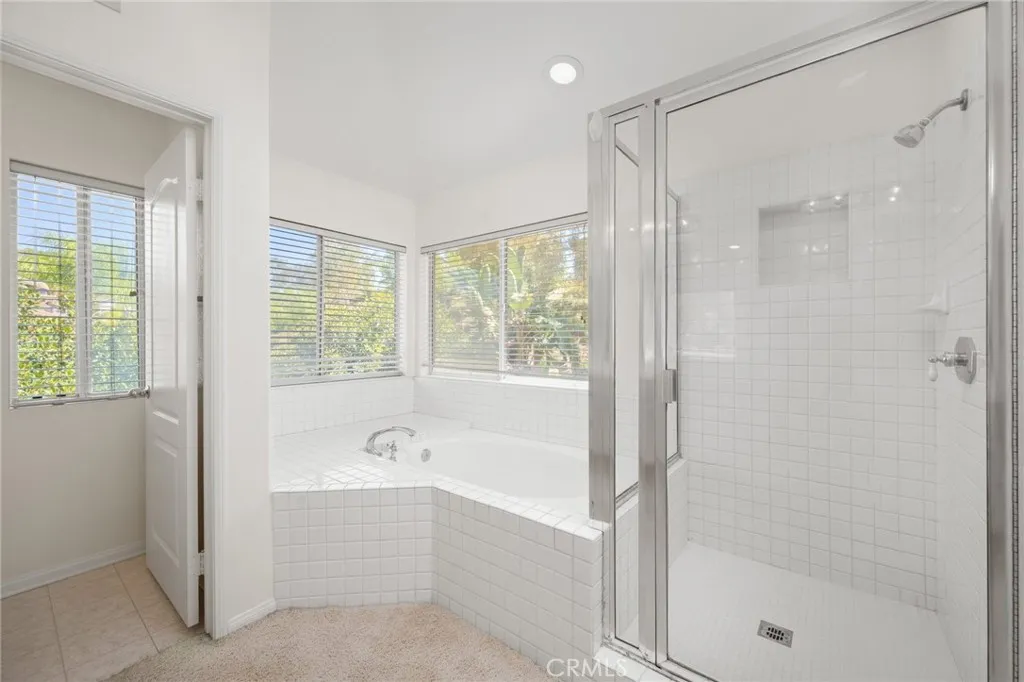 https://cdn.realtyfeed.com/cdn/127/306780626/5ddbe6d445d824f55099c03d992b38e6.webp