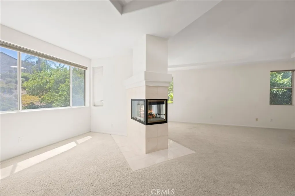 https://cdn.realtyfeed.com/cdn/127/306780626/700814d5ea7719c1bac1e2556ee1552c.webp