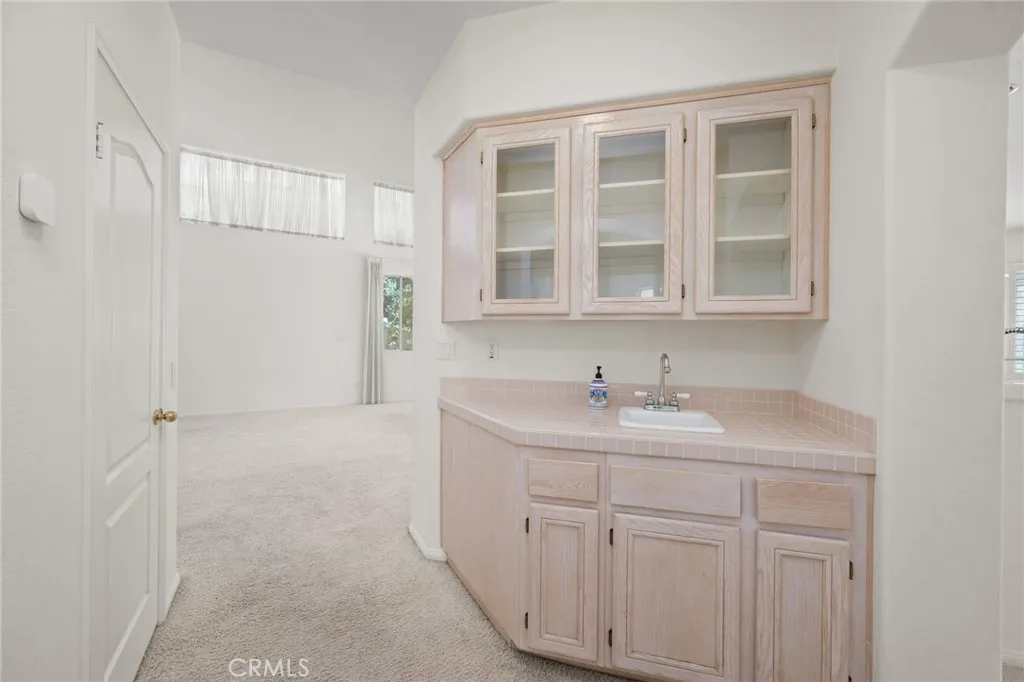 https://cdn.realtyfeed.com/cdn/127/306780626/8c78ad203c5eff6eb9b52356a279743d.webp