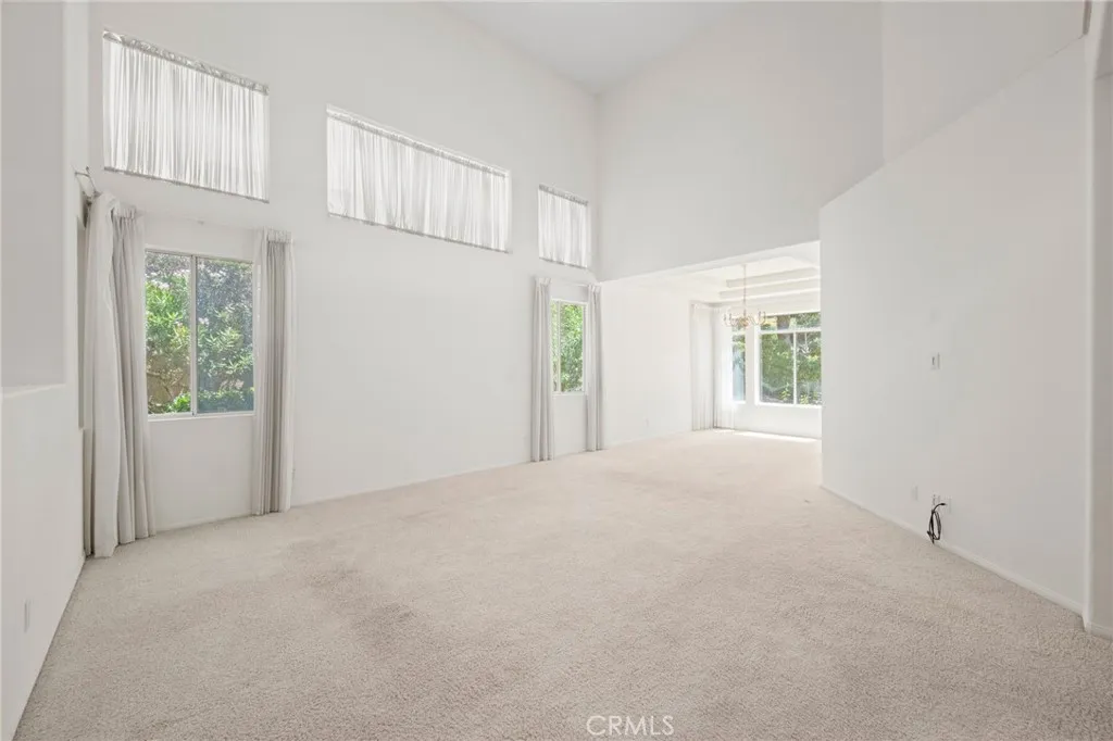 https://cdn.realtyfeed.com/cdn/127/306780626/ad3a0dc8431ccc31149f3c9e37775d87.webp