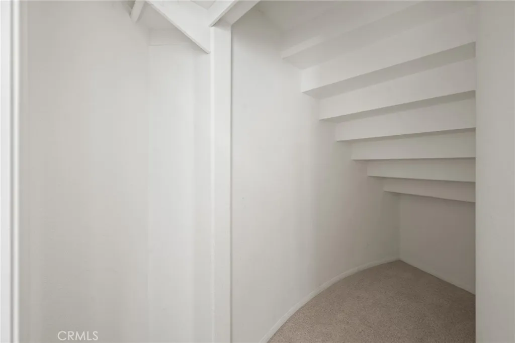 https://cdn.realtyfeed.com/cdn/127/306780626/d8fd40fee56942a40371478d13324d26.webp