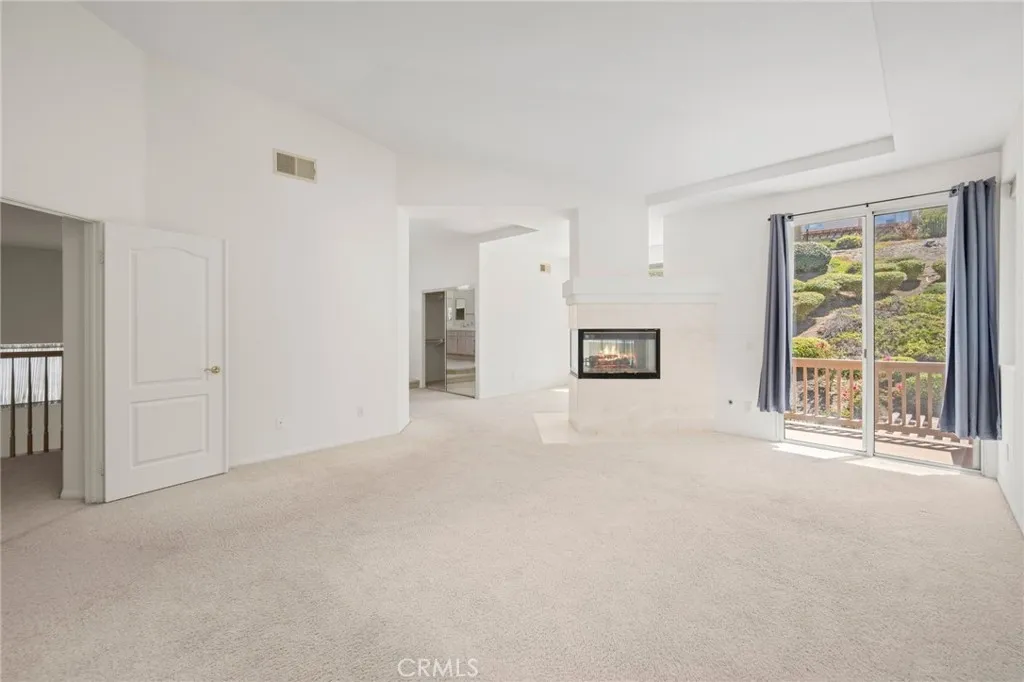 https://cdn.realtyfeed.com/cdn/127/306780626/dadd610f3e7a581dc07385c8d7a70e0e.webp