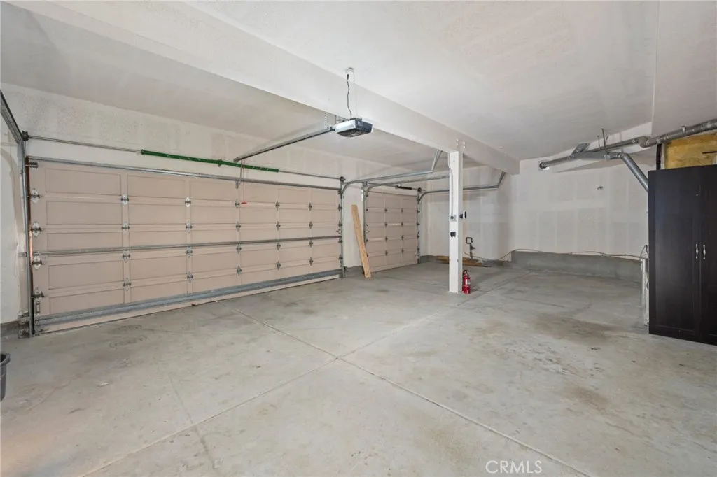 https://cdn.realtyfeed.com/cdn/127/306780626/df0c012e80545cc8002b2618cb2dc39b.webp