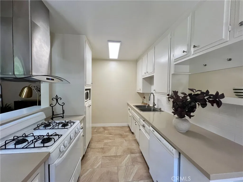 Monrovia, CA 91016