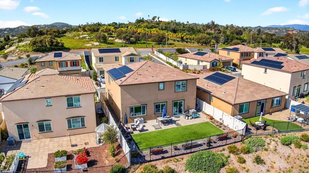 https://cdn.realtyfeed.com/cdn/127/306780662/96fe37ba2a11425df62542b0406a1258.webp