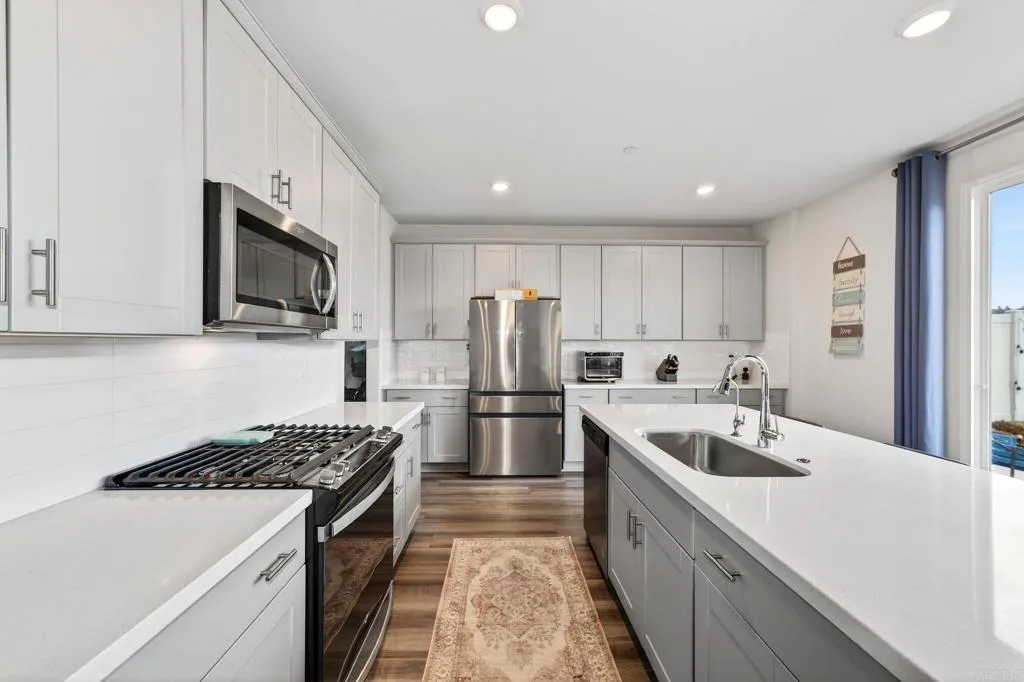 https://cdn.realtyfeed.com/cdn/127/306780662/f9a3652b2efb239cb5526db17cb32205.webp