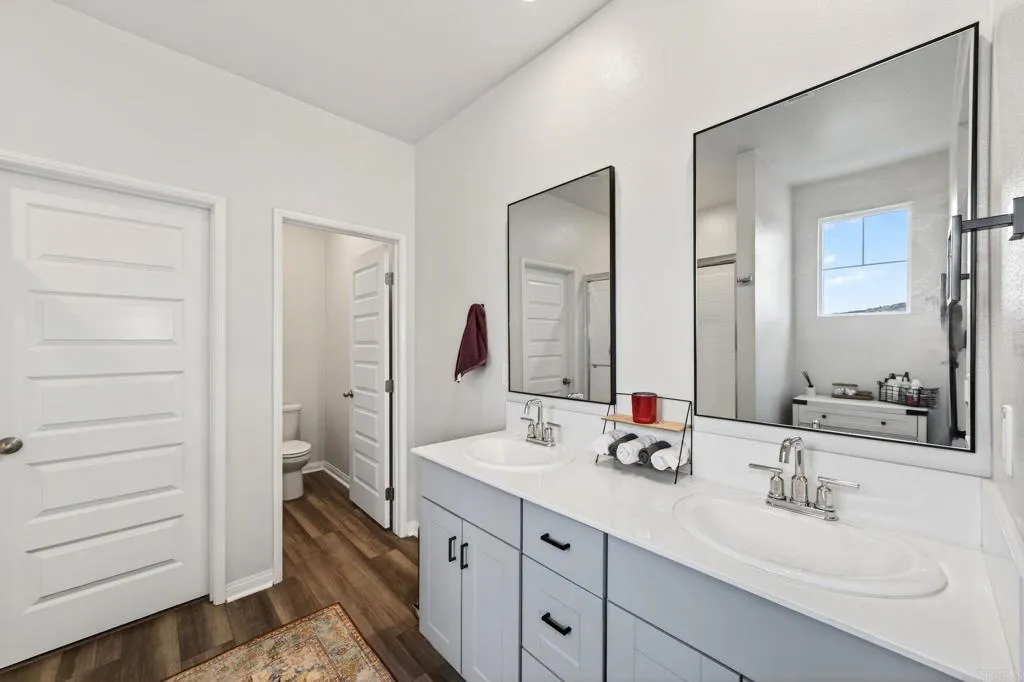 https://cdn.realtyfeed.com/cdn/127/306780662/fe989a902f286cb1d8632790b5446d75.webp