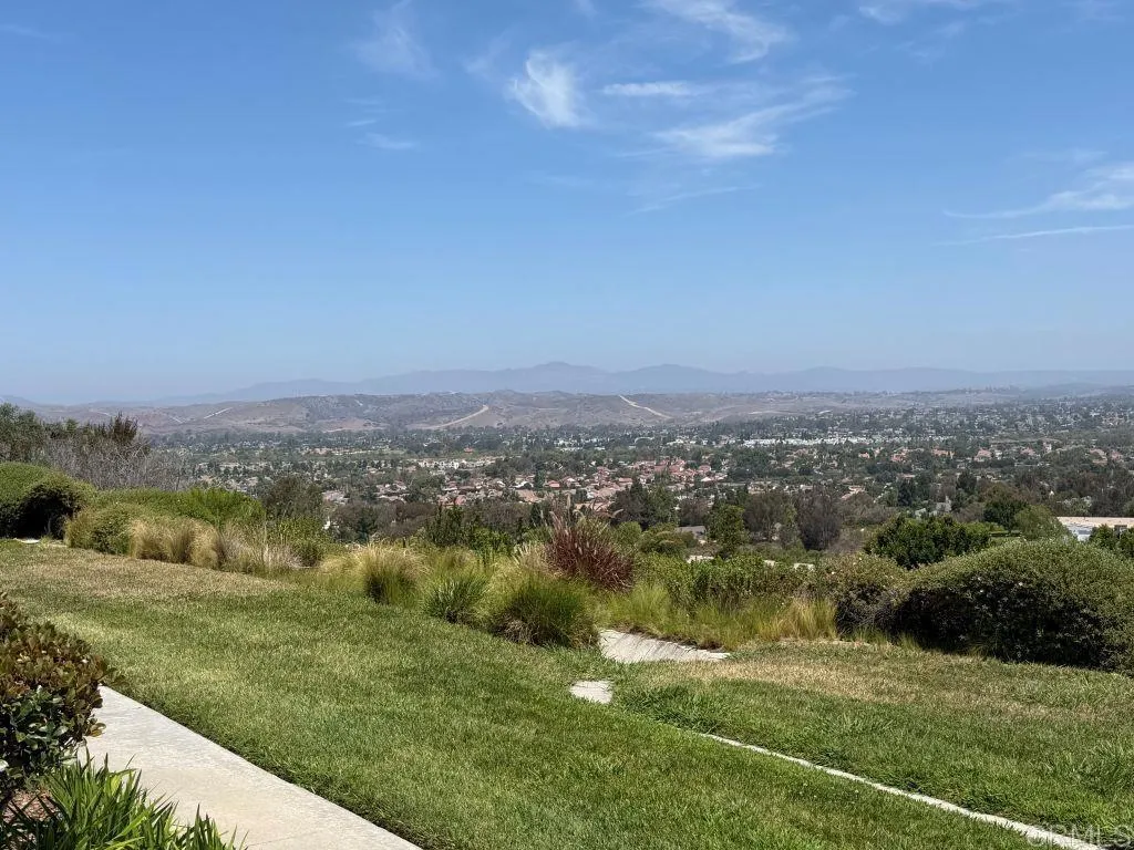https://cdn.realtyfeed.com/cdn/127/306780671/535904238d21618a351295d8903a89db.webp