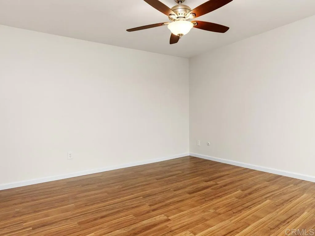 https://cdn.realtyfeed.com/cdn/127/306780671/9e5e31f510d4844fa56e8aac425309a1.webp