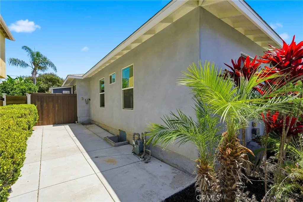 https://cdn.realtyfeed.com/cdn/127/306780682/24f0ad51734b400907eaec92395bc8ef.webp