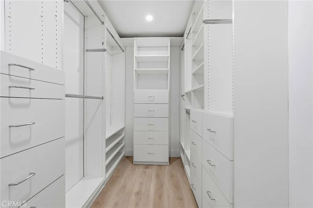 https://cdn.realtyfeed.com/cdn/127/306780682/46b7c4015f066a4c9fc77fc938c59ac4.webp
