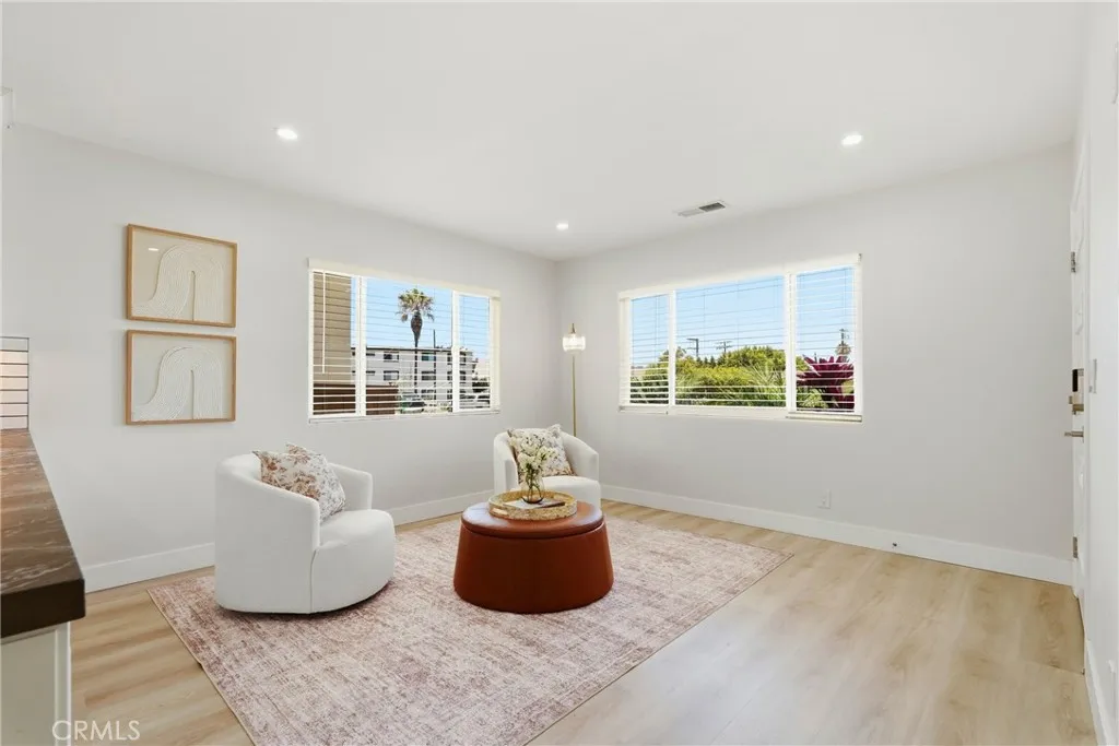 https://cdn.realtyfeed.com/cdn/127/306780682/77295a2d1295083450f4e26a8618be07.webp