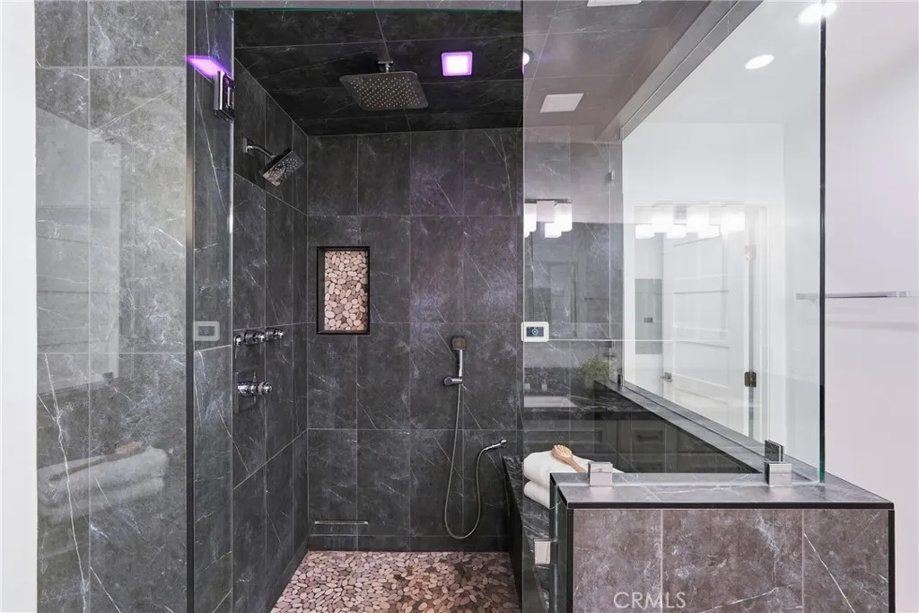 https://cdn.realtyfeed.com/cdn/127/306780682/9c7519522207f0a93826d531da6e2ce9.webp