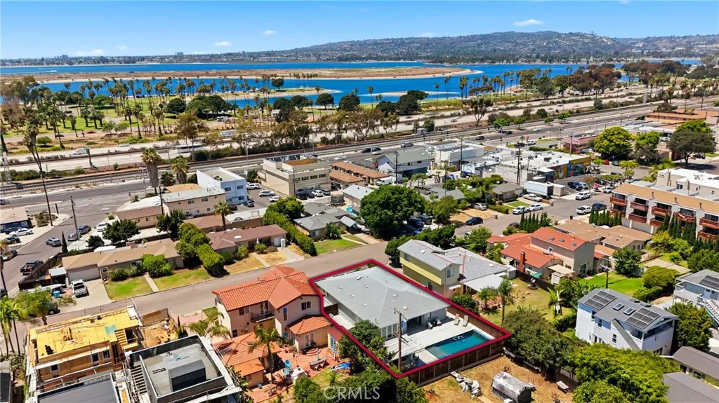 https://cdn.realtyfeed.com/cdn/127/306780682/c79001d75bc97a4628ccd4a4c64ec8e1.webp