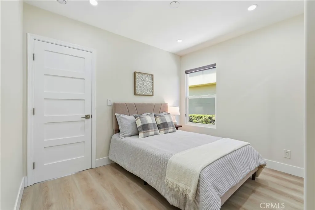 https://cdn.realtyfeed.com/cdn/127/306780682/e1bf51449fbeedfefb89bea99350ef12.webp