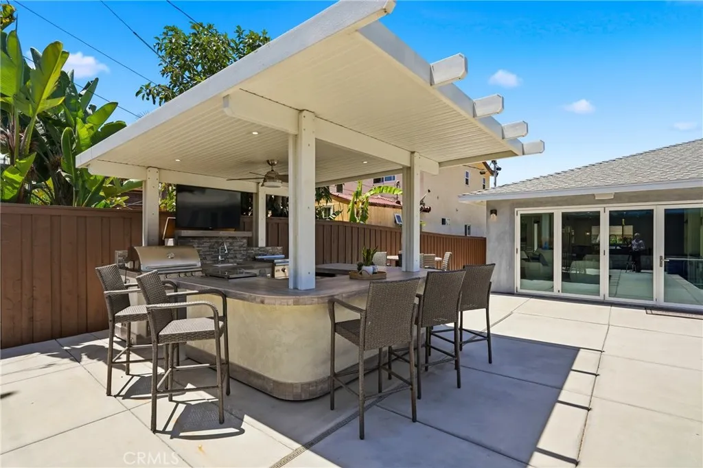 https://cdn.realtyfeed.com/cdn/127/306780682/e94363f1781bcfd2309c74bba44e28cb.webp
