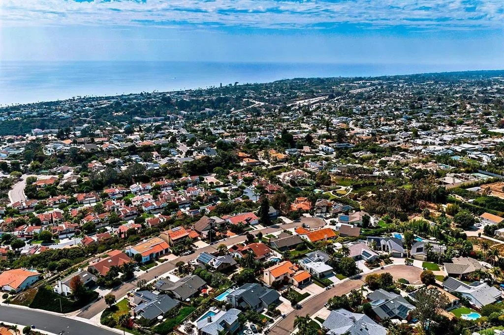 https://cdn.realtyfeed.com/cdn/127/306780685/114e9513065d32f37951d1ea3efa68b8.webp