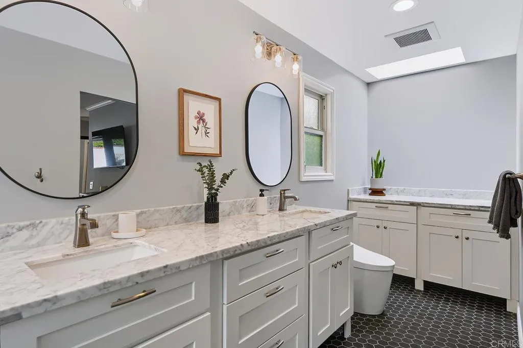 https://cdn.realtyfeed.com/cdn/127/306780685/3cb837c7c714150ca68d71c436c0d887.webp