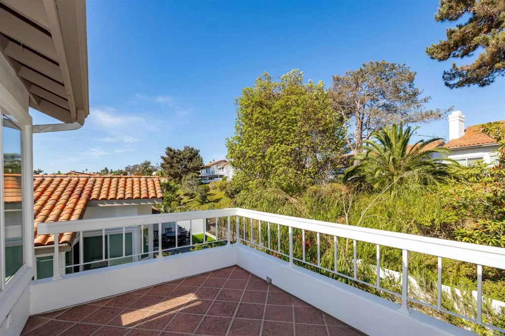 https://cdn.realtyfeed.com/cdn/127/306780716/27abddb5037be16f28301eb9f6408db1.webp