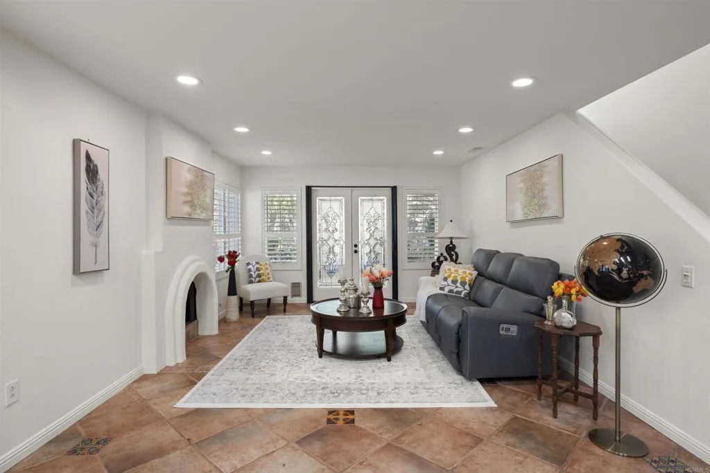 https://cdn.realtyfeed.com/cdn/127/306780716/58b299849d519929f81f4eaf031d3b9e.webp