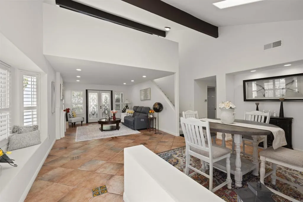 https://cdn.realtyfeed.com/cdn/127/306780716/6738900ee25bf514afc01daec8a730b7.webp