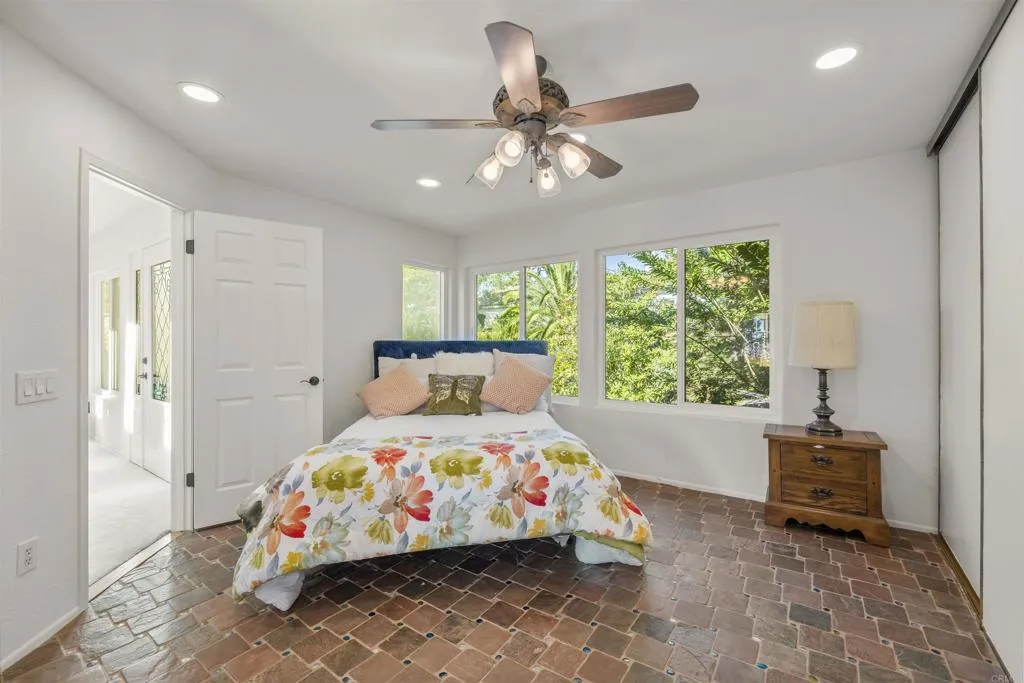 https://cdn.realtyfeed.com/cdn/127/306780716/71a1c4087390022be5894540e717a98c.webp