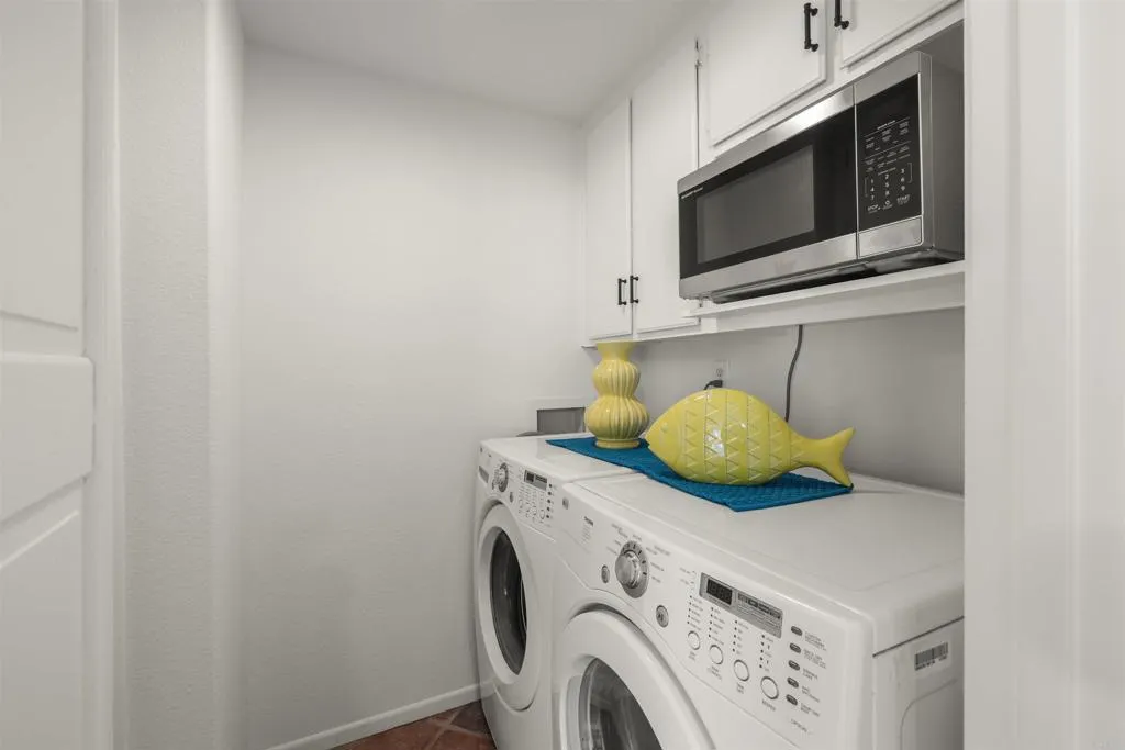 https://cdn.realtyfeed.com/cdn/127/306780716/8be8d7fe38b7be928bc7fe145dcb7a70.webp