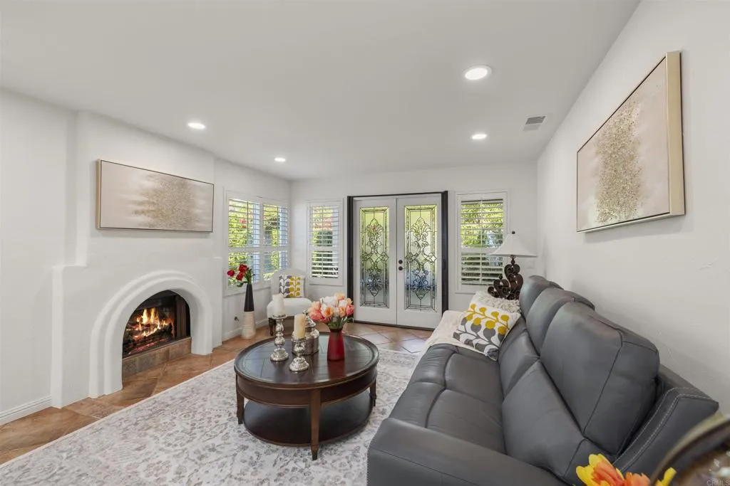 https://cdn.realtyfeed.com/cdn/127/306780716/8e483b36756711f69a261c947fedcf72.webp