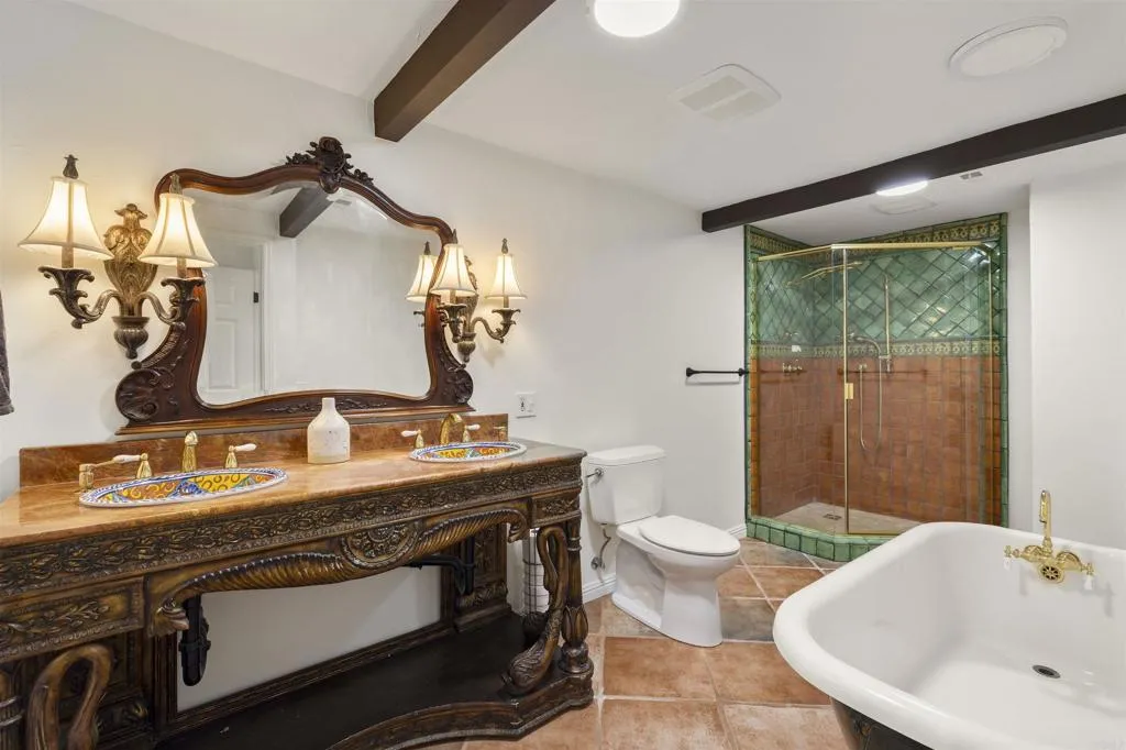 https://cdn.realtyfeed.com/cdn/127/306780716/dbb9e9f51e3030bde0e48decff490c1c.webp