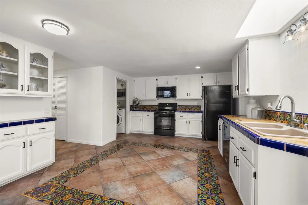 https://cdn.realtyfeed.com/cdn/127/306780716/e6b1b777e70e4a2876b6e2155ad773b4.webp