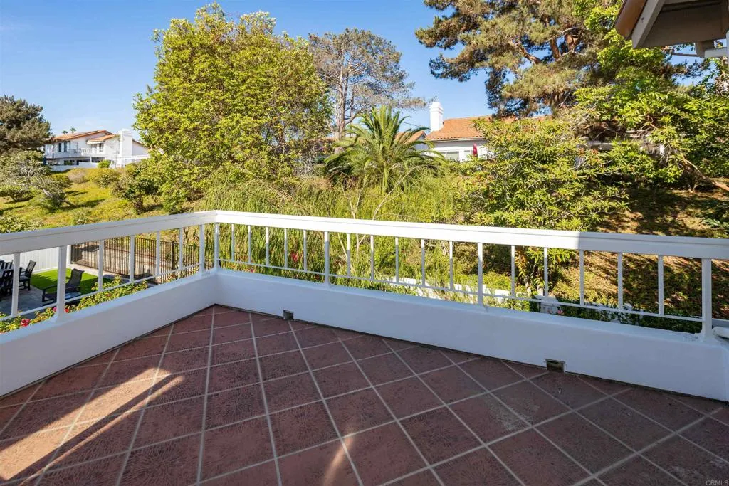 https://cdn.realtyfeed.com/cdn/127/306780716/ea6889e34aae2cbe37b23b332fbcf5b0.webp