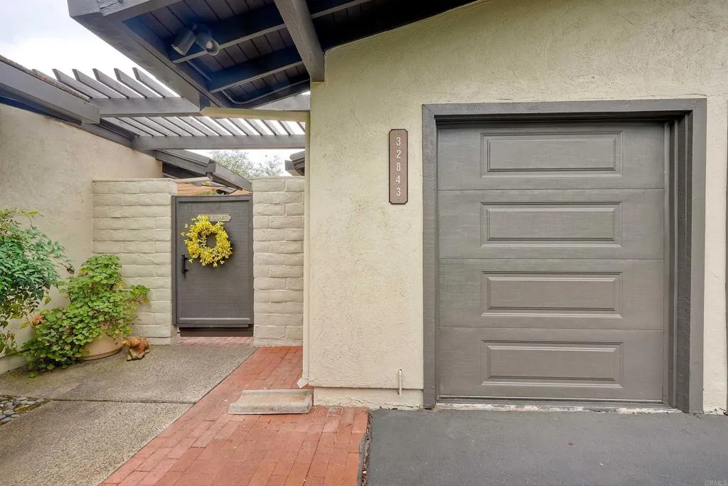 https://cdn.realtyfeed.com/cdn/127/306780718/9cb21806a035185e6216c522031a888d.webp