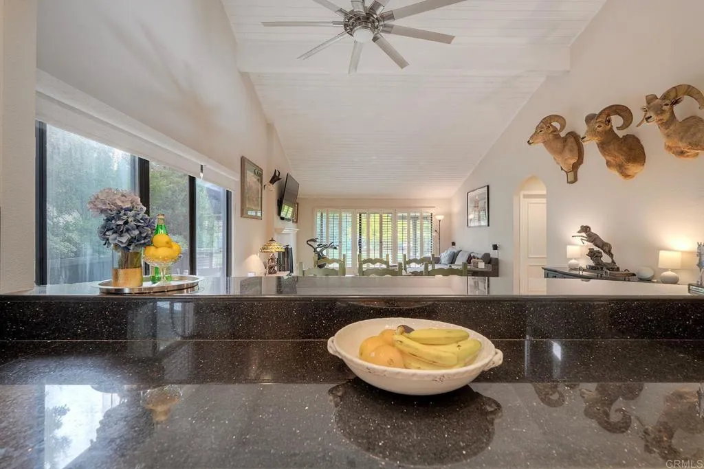 https://cdn.realtyfeed.com/cdn/127/306780718/b3d8d4b25f93ffe254fc574ba1610455.webp