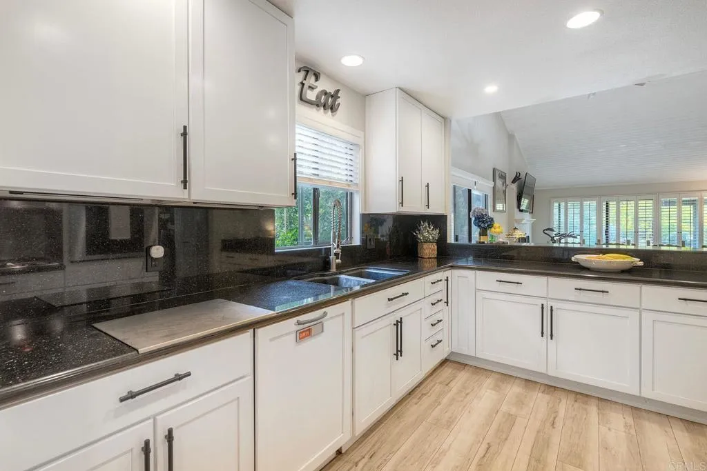 https://cdn.realtyfeed.com/cdn/127/306780718/eae0106e78cfee5ff13a67e8f56be986.webp