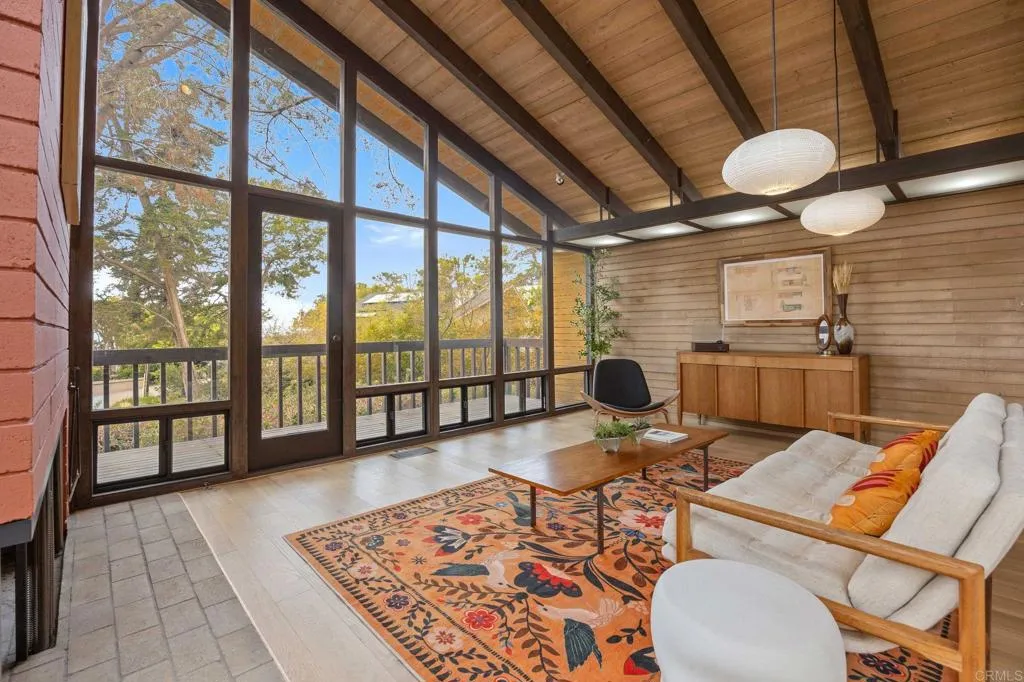 https://cdn.realtyfeed.com/cdn/127/306780743/3a71e63fa5414252c0bdc892785bb2b3.webp